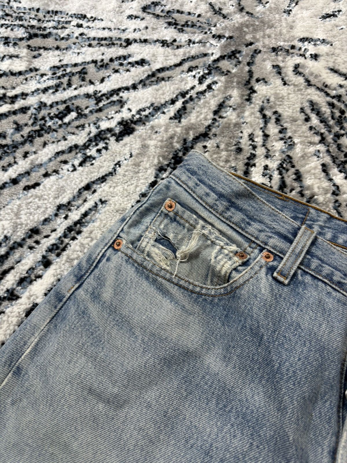 Levi's × Vintage Vintage Levi’s 501 90s distressed band rock Metal Streetwear Size US 34 / EU 50 - 5 Thumbnail
