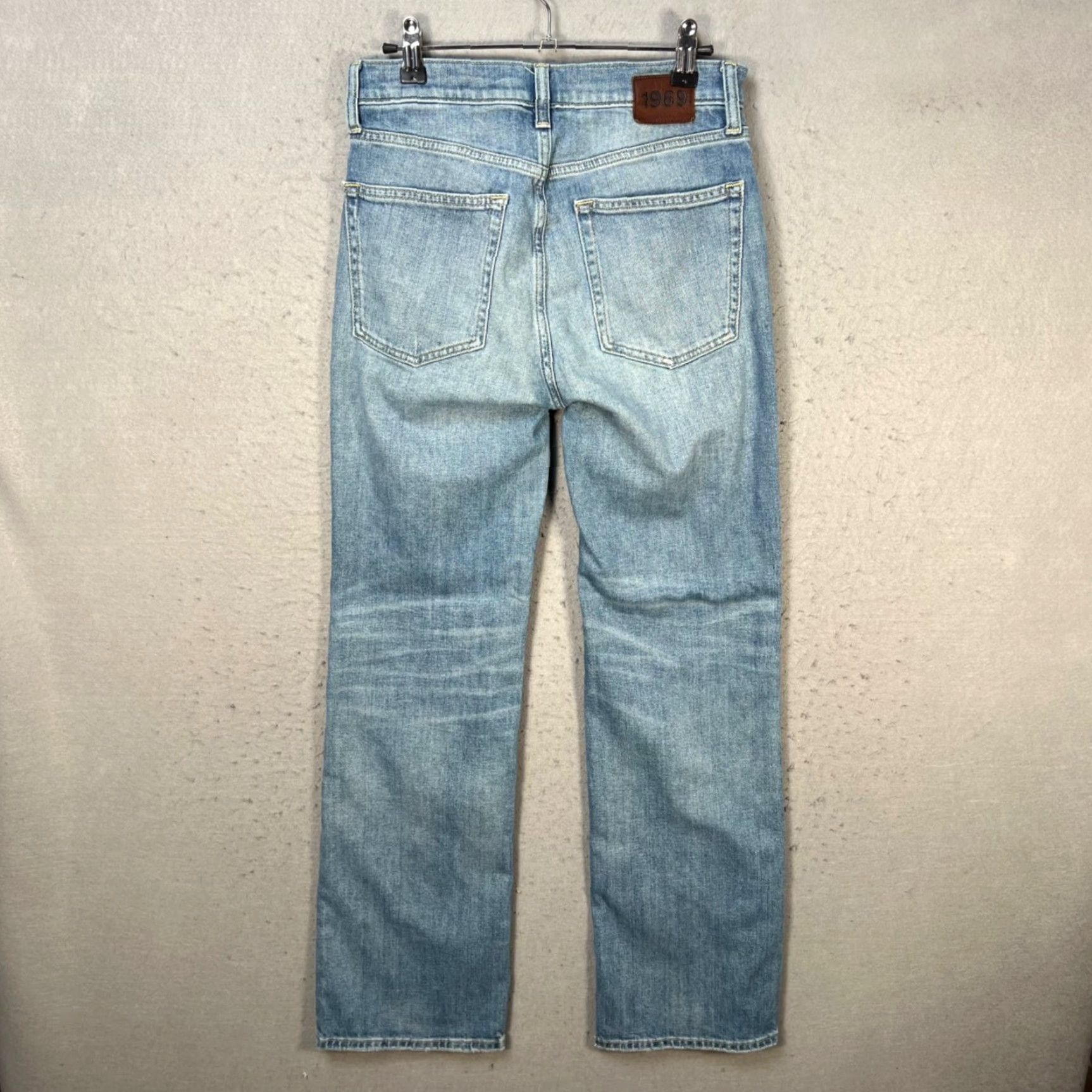 Gap Gap High Rise Flare Jeans Blue 27R Womens 4 / 27 Regular Denim 5-Pocket Spring, Fall, Winter, Summer Mens Womens Girls? Size 27" / US 4 / IT 40 - 2 Thumbnail