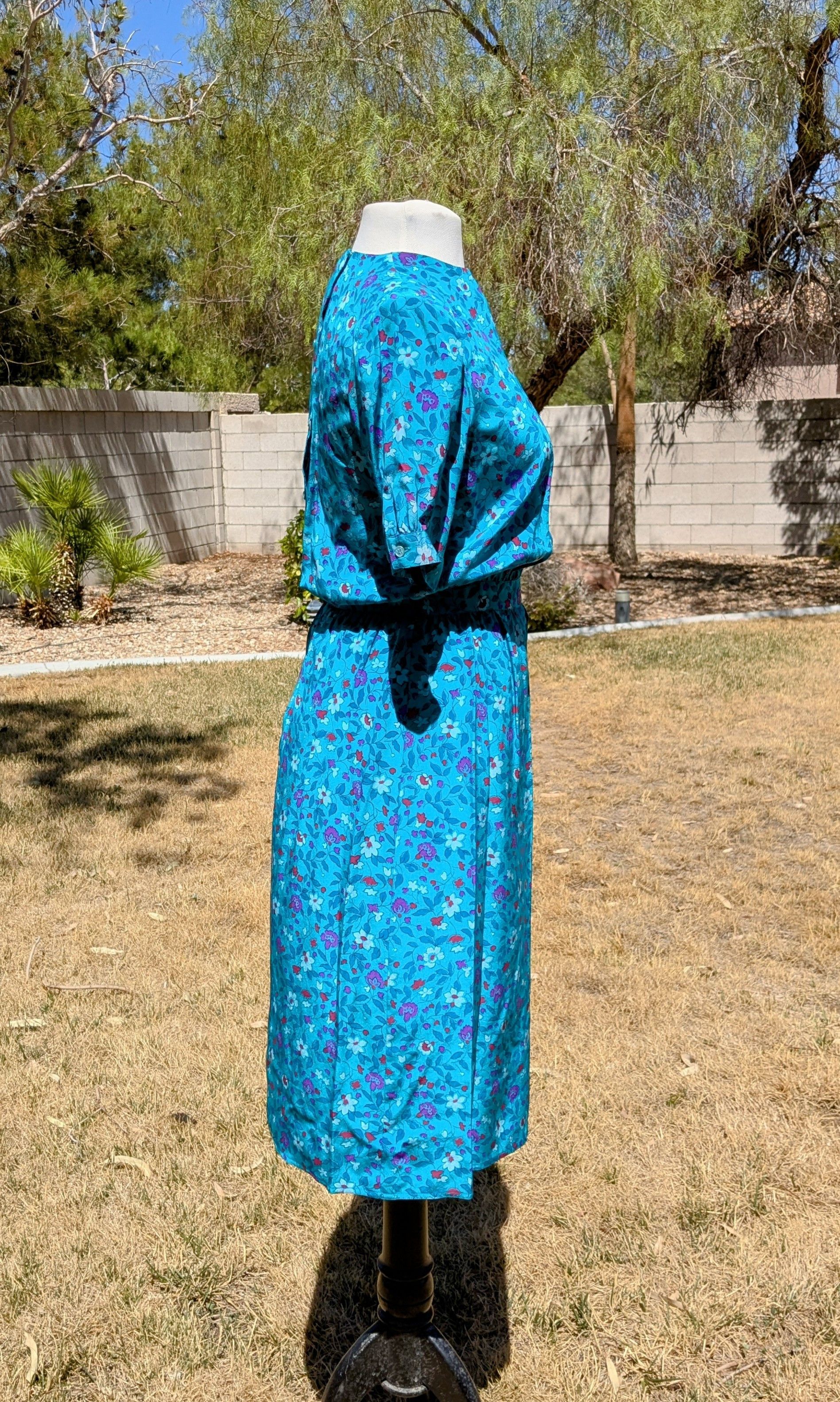Vintage 1980s Silk Studio Floral Turquoise Midi Fit&Flare Dress EUC Size M / US 6-8 / IT 42-44 - 2 Thumbnail