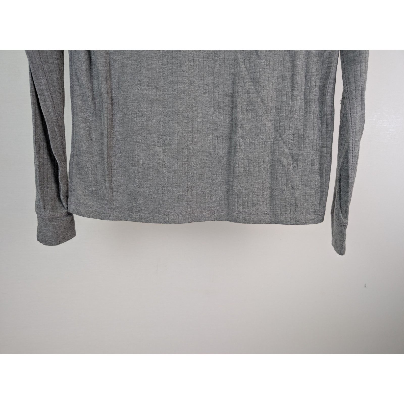 Vince o1rshd1 CC20 Raw Edge Long Sleeve Henley T-Shirt in Grey Size US S / EU 44-46 / 1 - 11 Thumbnail
