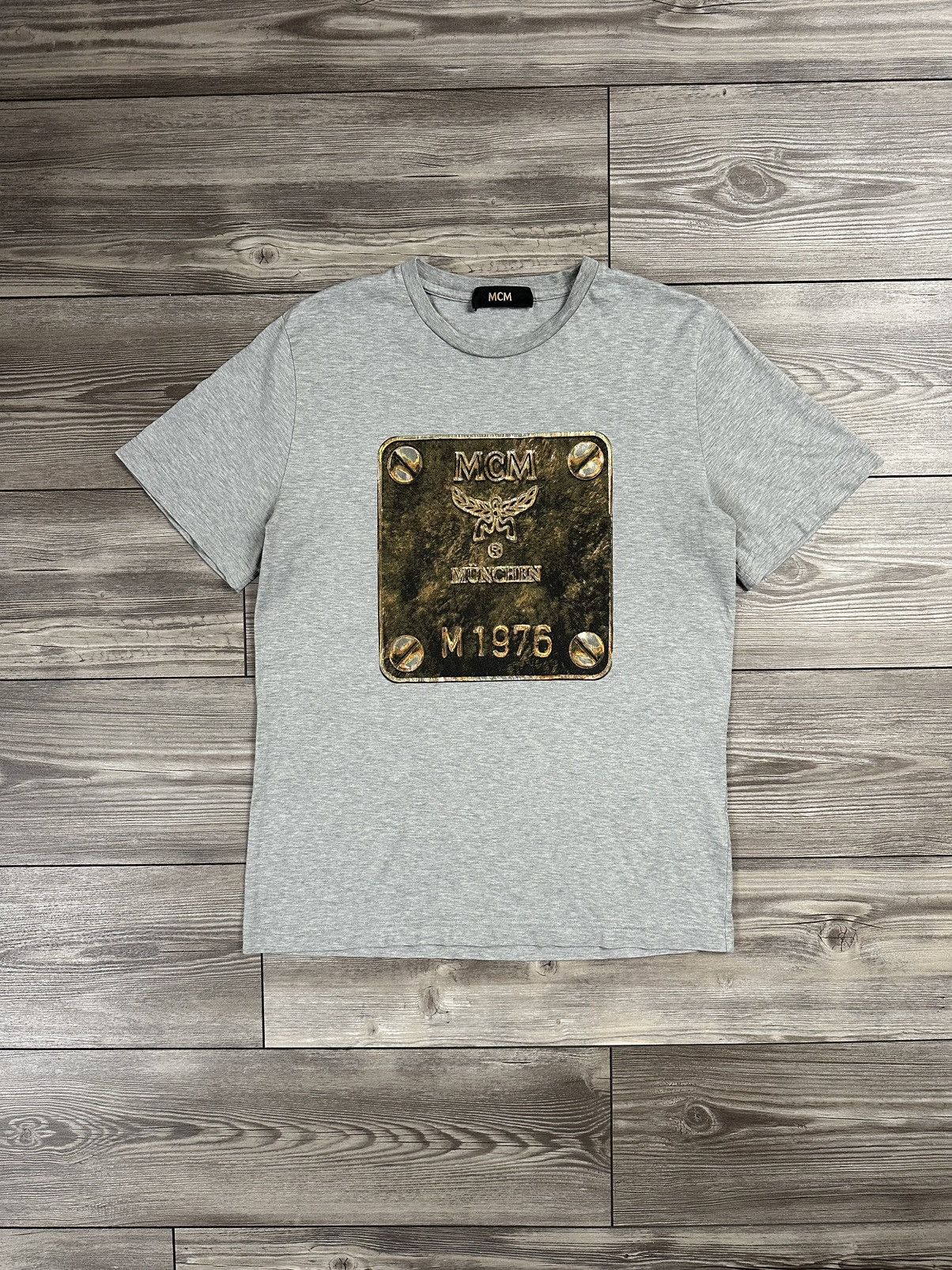 Designer × MCM MCM Brass Plate T Shirt Size US M / EU 48-50 / 2 - 1 Thumbnail