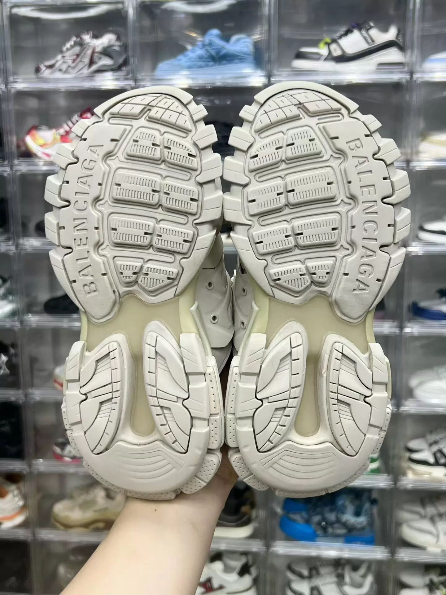 Balenciaga Balenciaga Track Slide Beige 37 Size US 6.5 / IT 36.5 - 8 Thumbnail