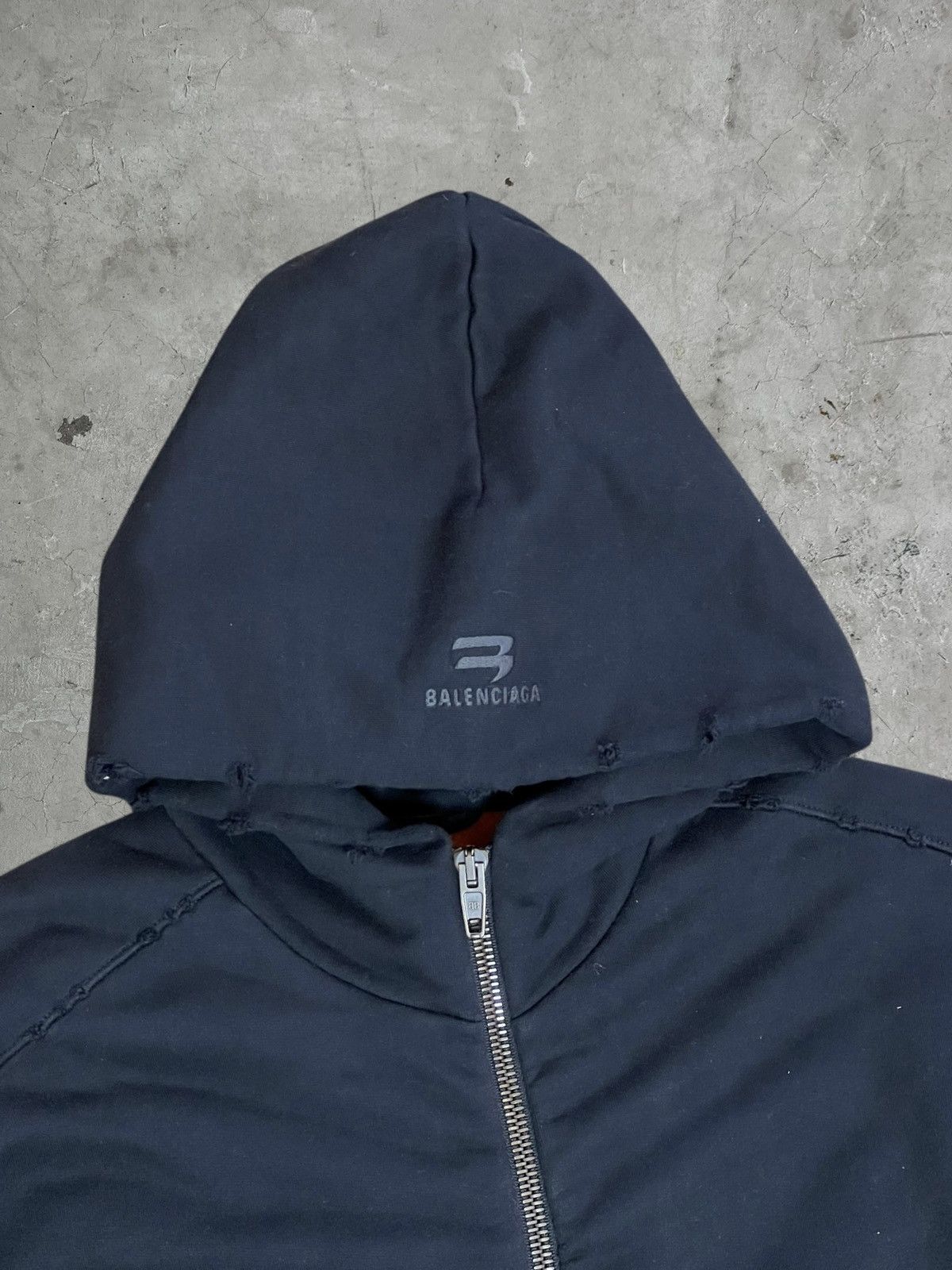 Balenciaga Balenciaga Distressed Fleece Bomber Jacket Size US S / EU 44-46 / 1 - 5 Thumbnail