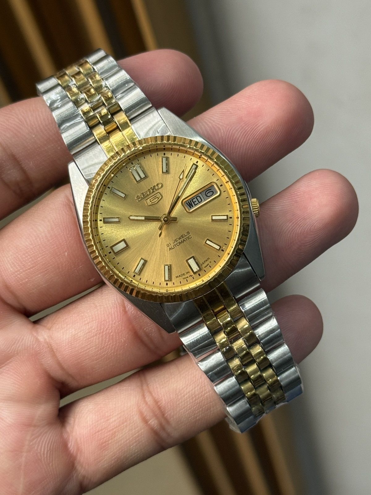Vintage Seiko SNXJ NOS Automatic 7009 GOLD 🌟🌟Dial Men’s Wrist Watch Size 36 - 6 Thumbnail