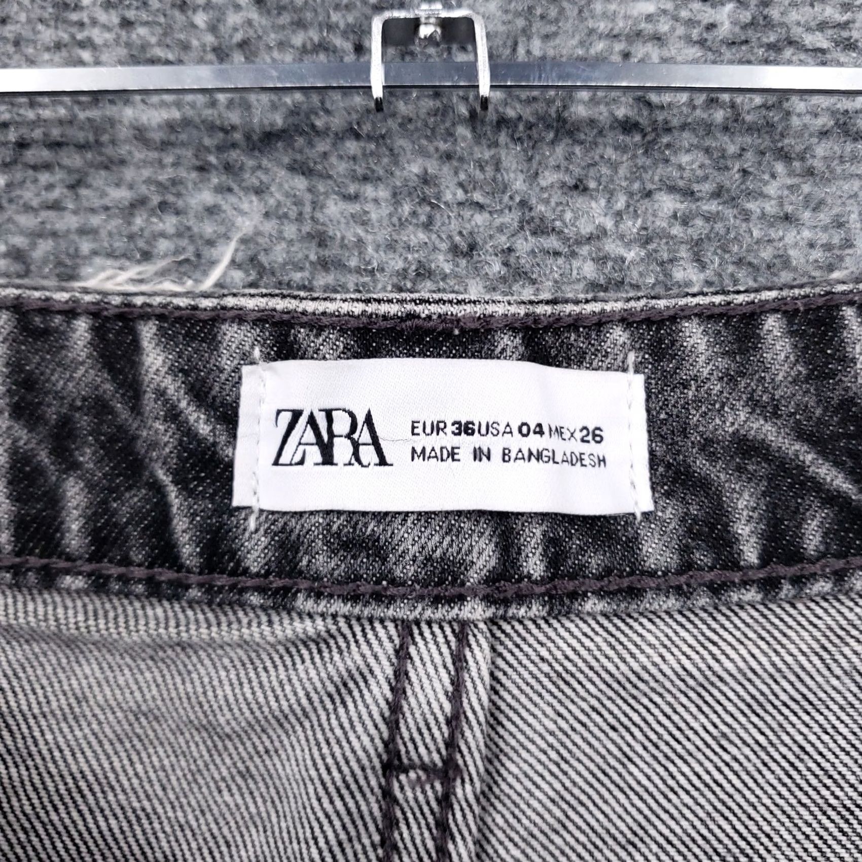 Zara Zara Womens Shorts Gray Hot Pants Hi Rise Cut Off Denim Ripped Dark Wash Jean Size 4 Size 27" / US 4 / IT 40 - 7 Thumbnail