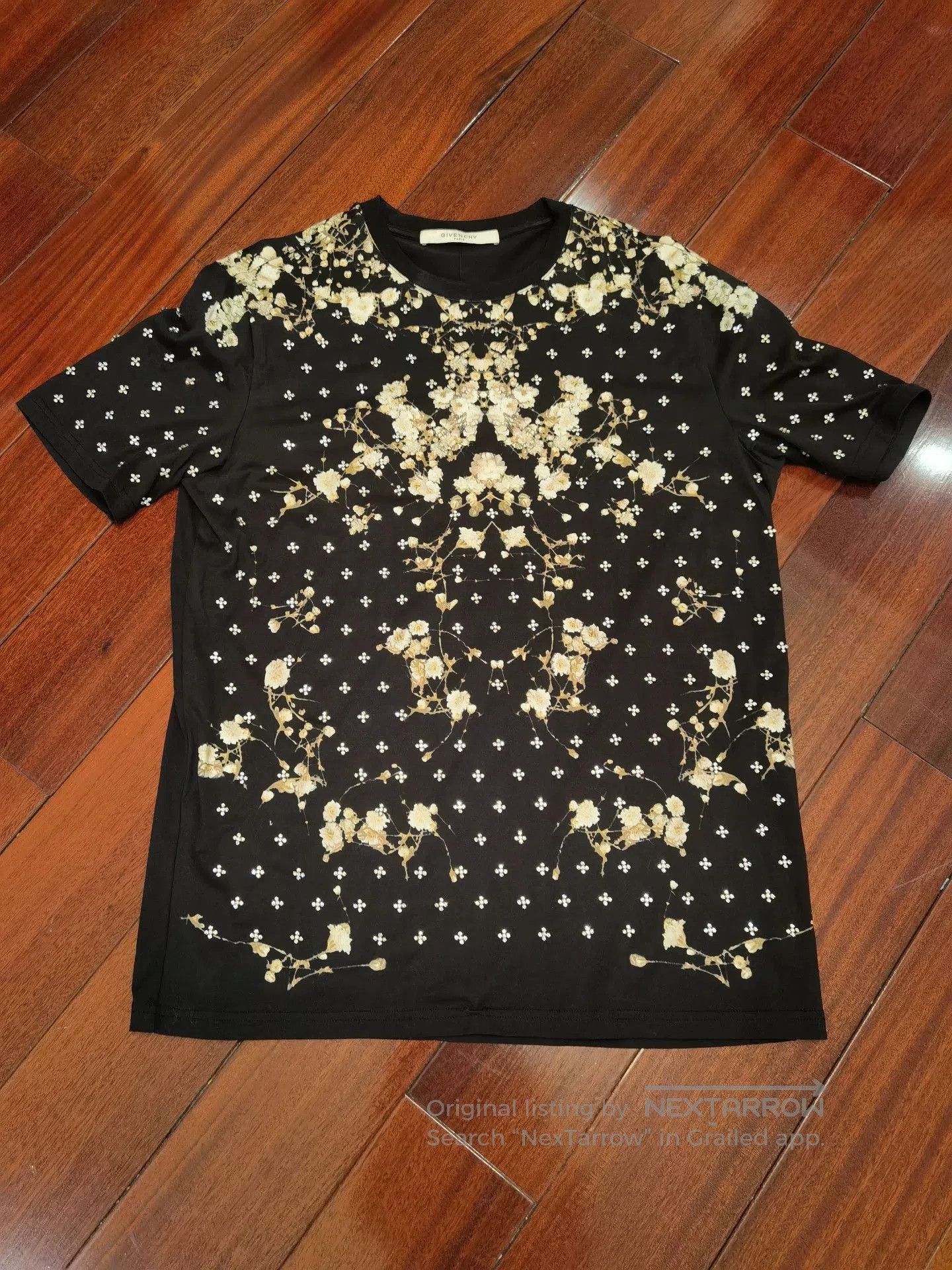 Givenchy Givenchy Limited Edition Crystal Embellished T-shirt. Size US XS / EU 42 / 0 - 1 Thumbnail