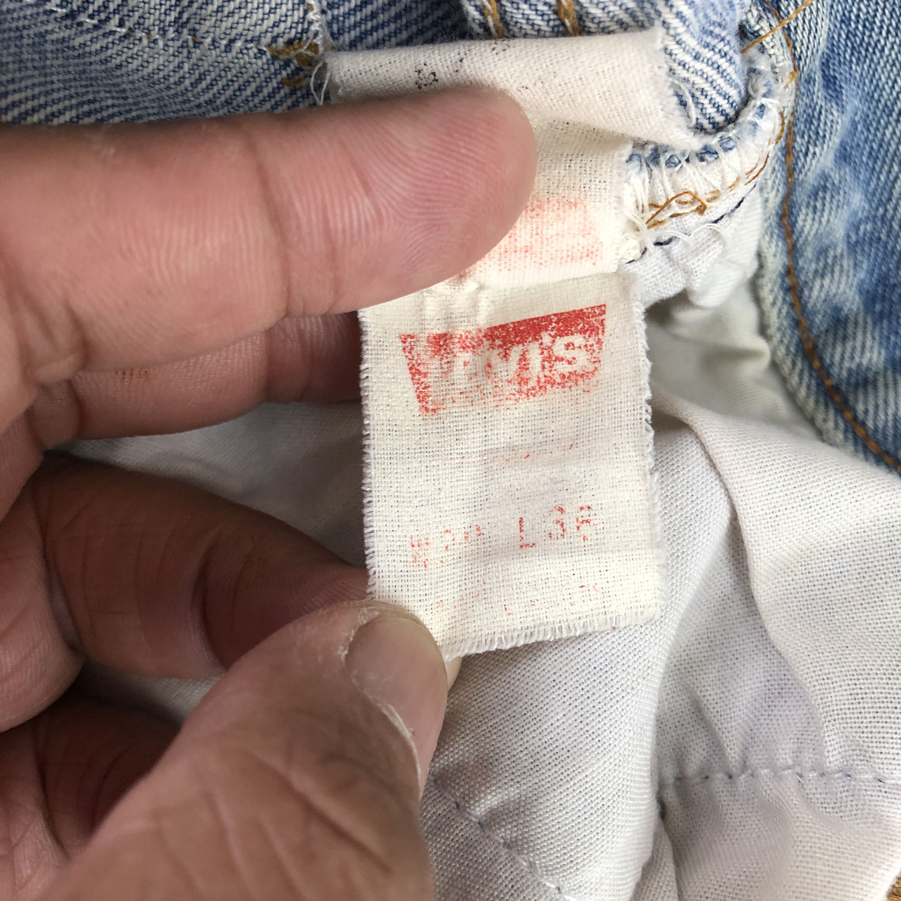 Levi's Vintage Levis 501 Faded Jeans Levi's Light Wash Ripped Denim Size 26" / US 2 / IT 38 - 9 Thumbnail