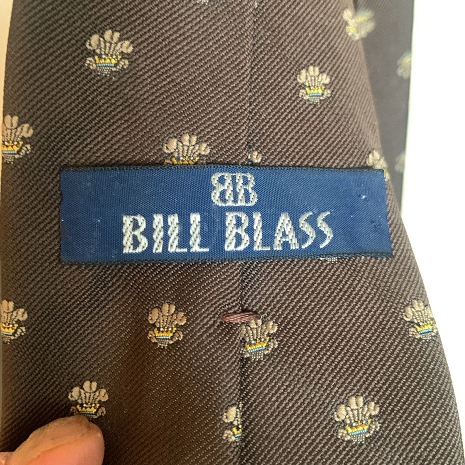 Bill Blass 60’s Bill Blass Prince of Wales 3 feathers crown royal tie Size ONE SIZE - 6 Thumbnail
