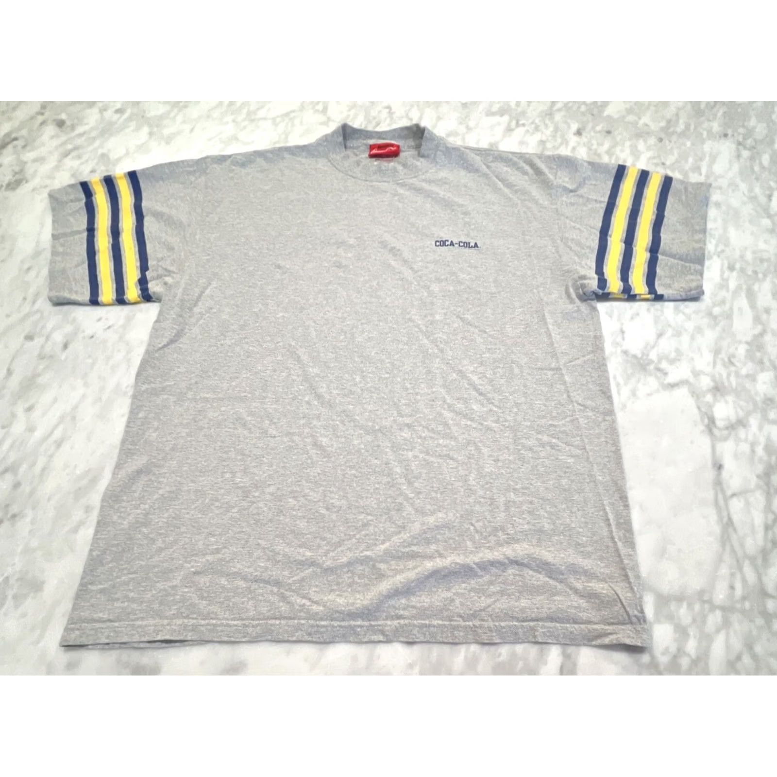 Vintage VINTAGE Coca-Cola T-Shirt Mens XL Graphical Print USA 90s Gray Short Sleeve Shirt Size US XL / EU 56 / 4 - 2 Thumbnail