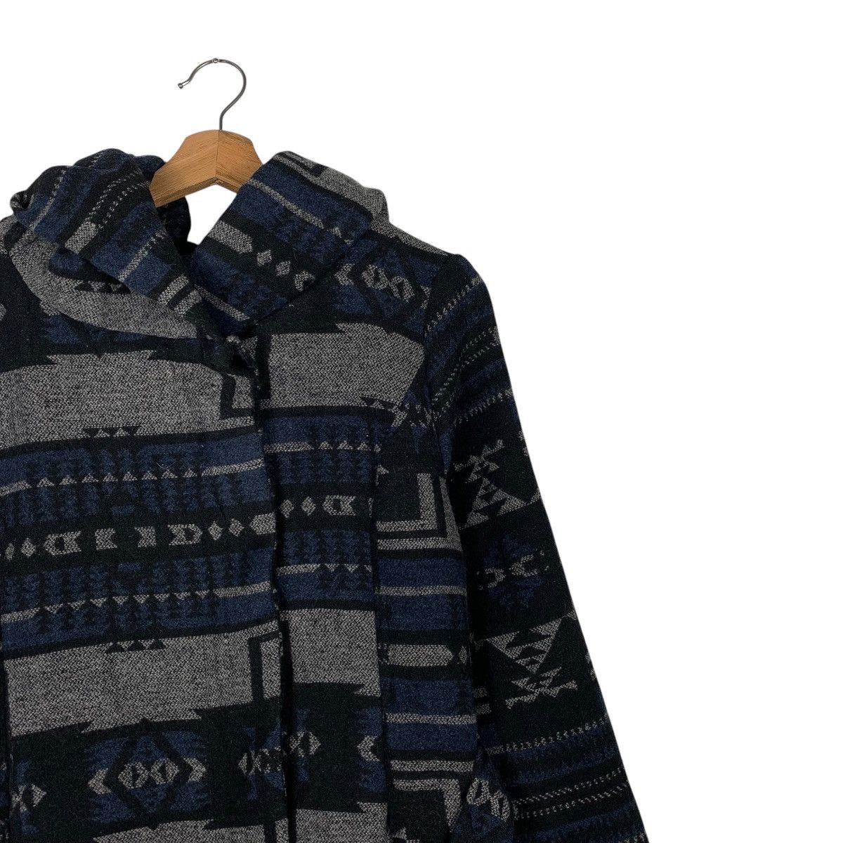 Japanese Brand Japanese Brand Charlotte Russe Aztech Hooded Jacket Size L / US 10 / IT 46 - 5 Thumbnail