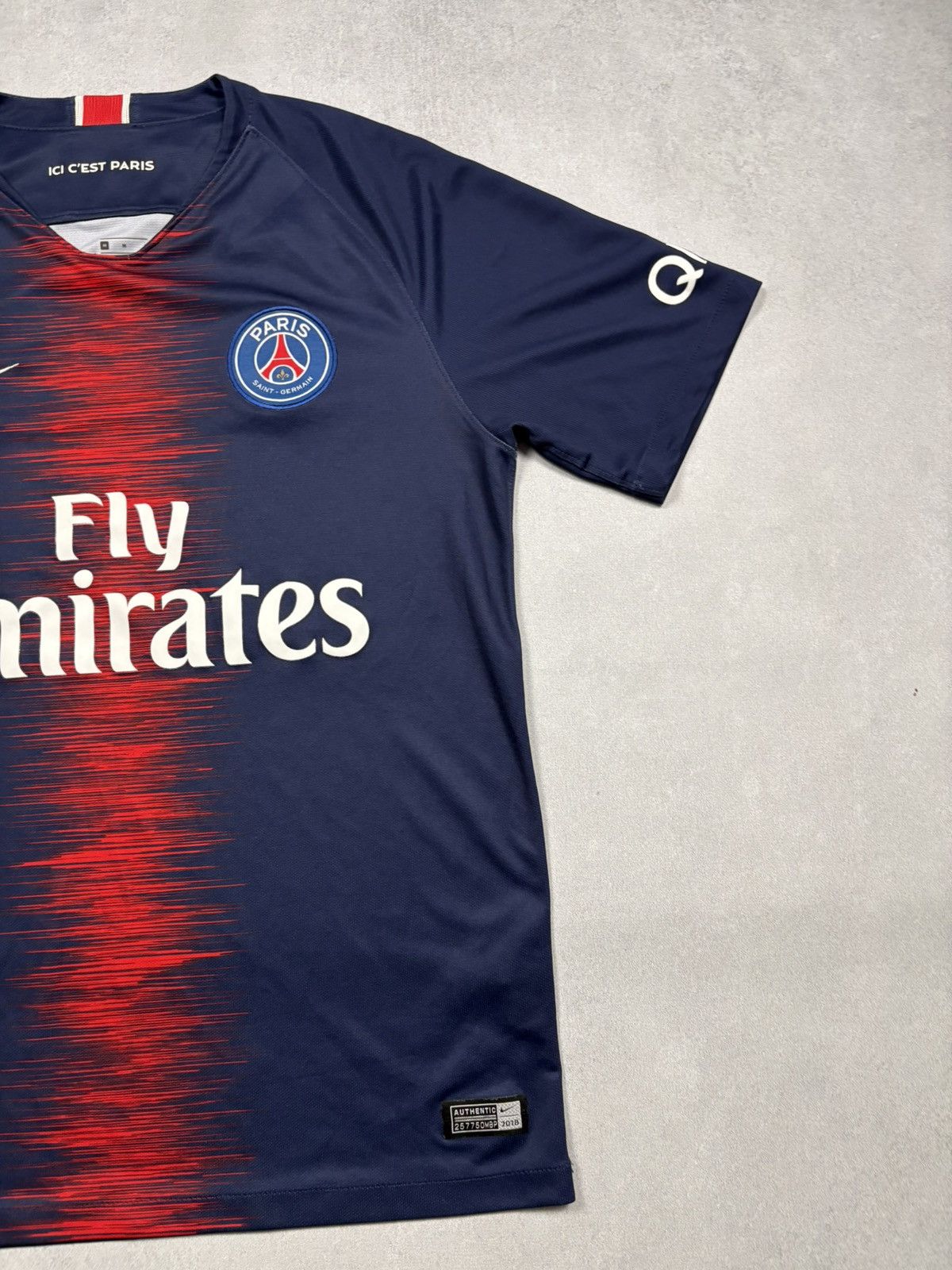Nike Nike PSG Paris Saint-Germain 2018/19 Home Kit Soccer Jersey Size US M / EU 48-50 / 2 - 3 Thumbnail