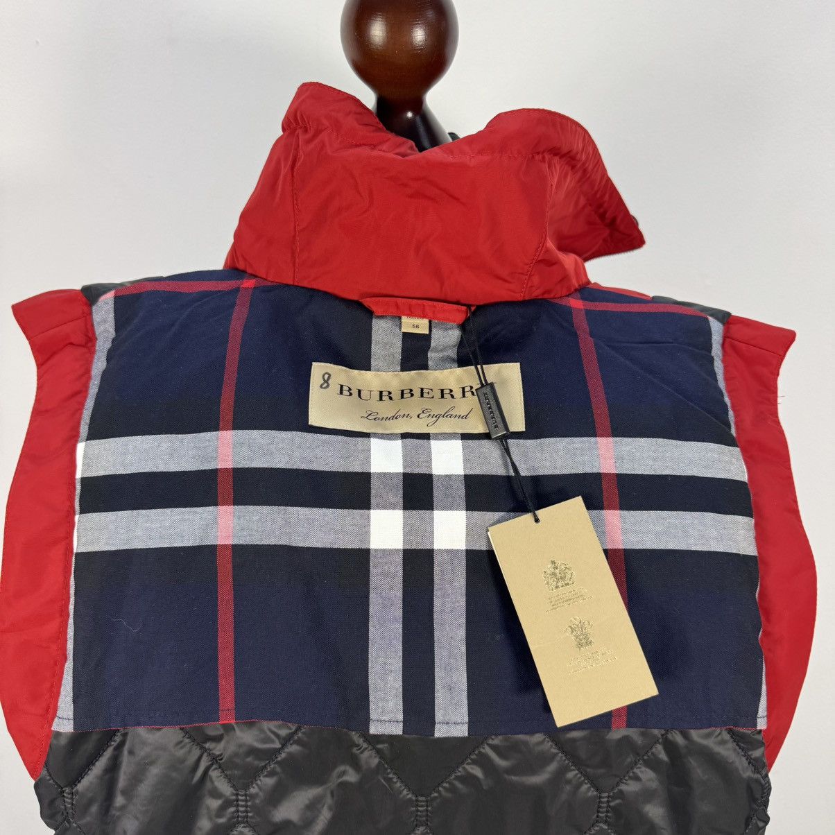 Burberry BURBERRY sleeveless red size 56 Size US XL / EU 56 / 4 - 15 Thumbnail