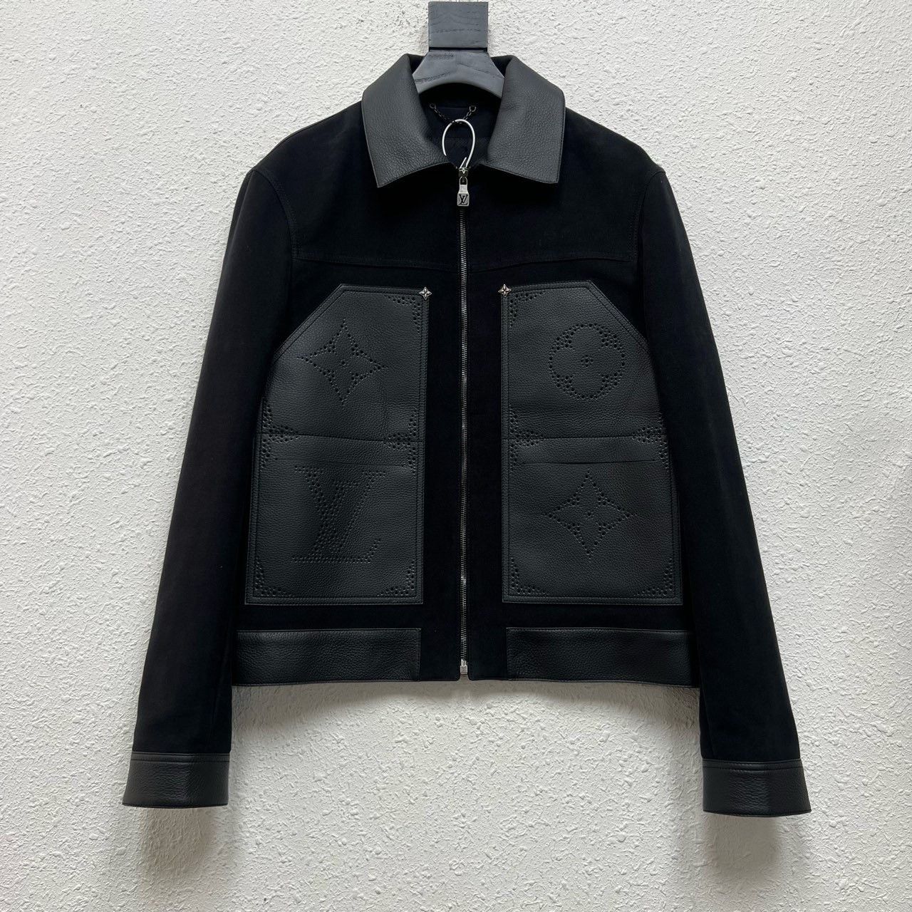 Louis Vuitton Louis Vuitton 2025 Capsule Cutout Logo Leather Jacket Size US M / EU 48-50 / 2 - 1 Thumbnail