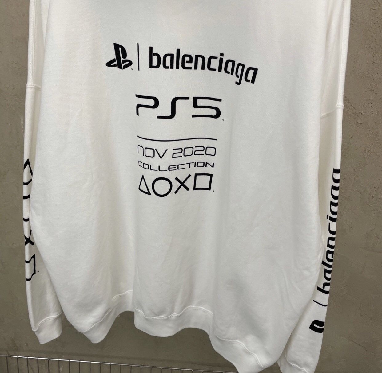 Balenciaga Balenciaga Ps5 Co branded White Letter Printed Hoodie Hoodie Size US S / EU 44-46 / 1 - 4 Thumbnail