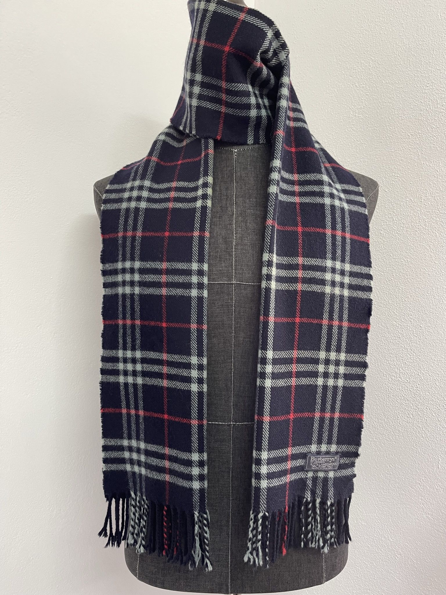 バーバリー　スカーフ Vintage Burberry Scarf / Muffler - 6018 - atualestetica.com.br