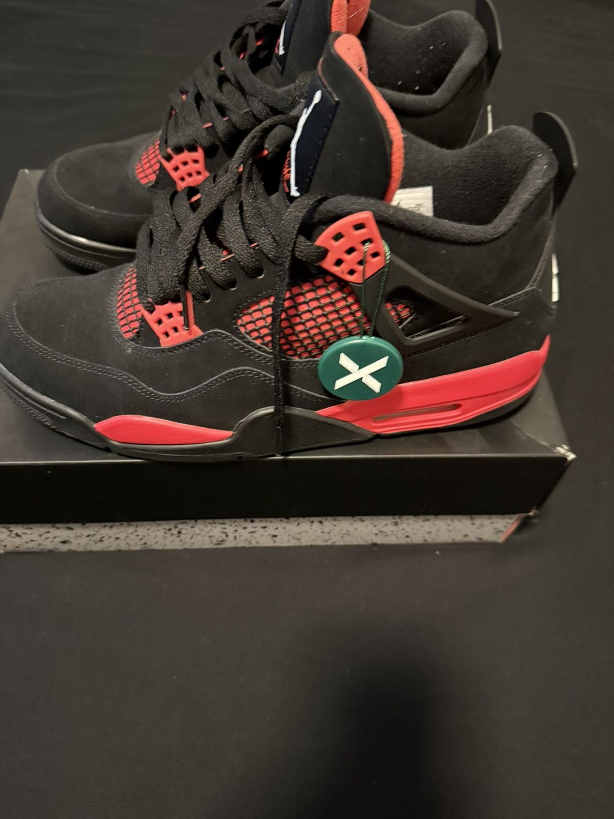 Jordan Brand Jordan 4 red thunder Size US 11 / EU 44 - 12 Thumbnail