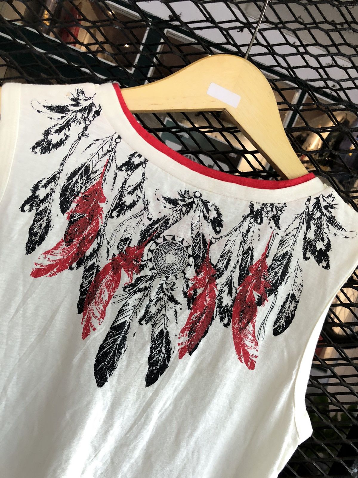 If Six Was Nine × Japanese Brand × Le Grande Bleu (L.G.B.) JAPANESE DIRTY WOLF WING NATIVE AMERICAN TANKTOP Size US M / EU 48-50 / 2 - 5 Thumbnail