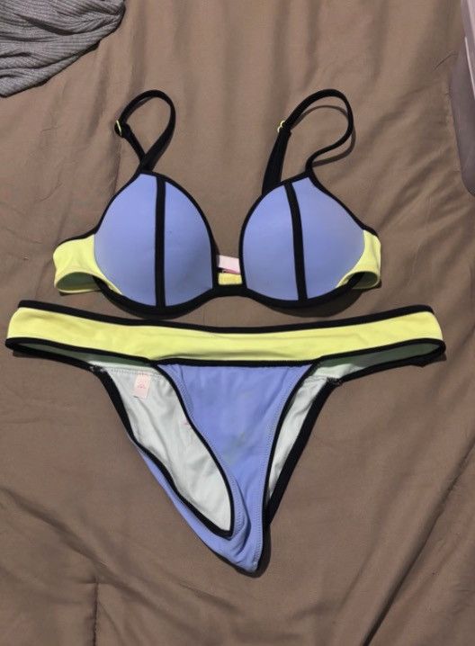 Other Cupshe Escaping Piping bikini Size ONE SIZE - 1 Thumbnail