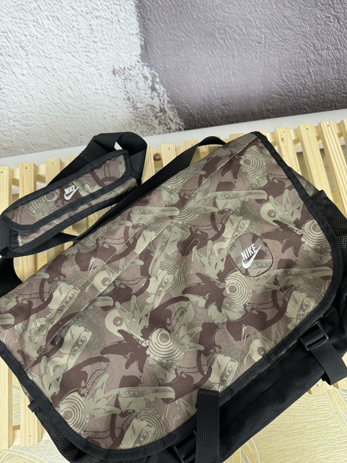 Nike Vintage Nike Messenger Bag Cordura Shoulder Y2K Style Size ONE SIZE - 7 Thumbnail
