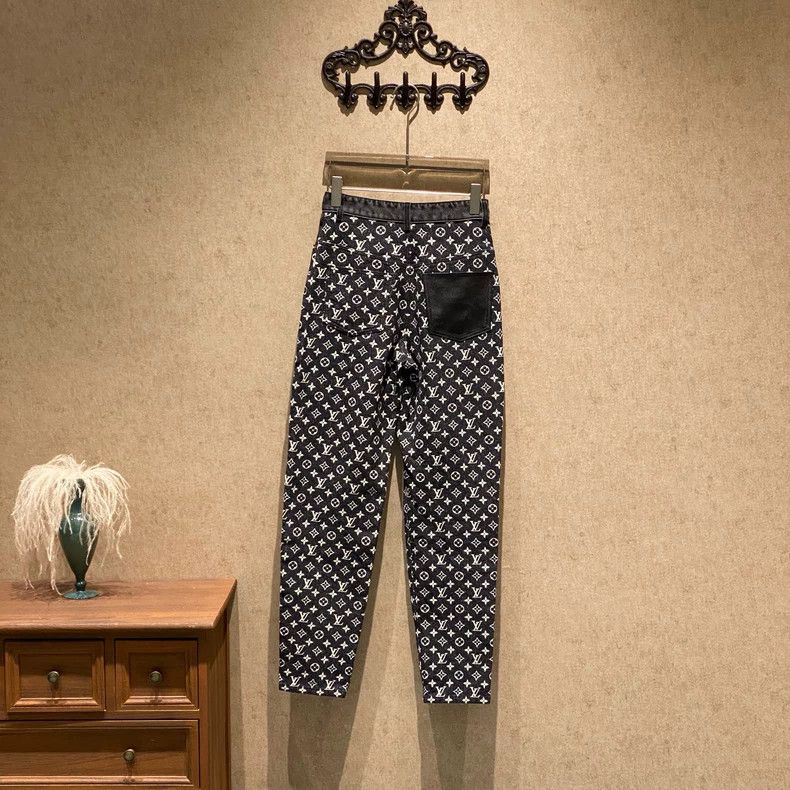Louis Vuitton Louis Vuitton Black presbyopic full-print jeans Size US 34 / EU 50 - 2 Thumbnail