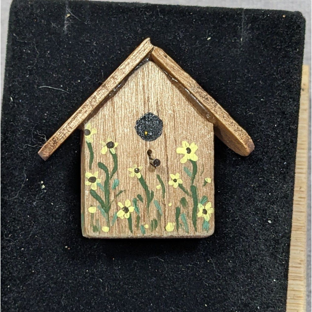 Other Vintage Handmade Wood Birdhouse Brooch With Painted Accents Size ONE SIZE - 3 Thumbnail
