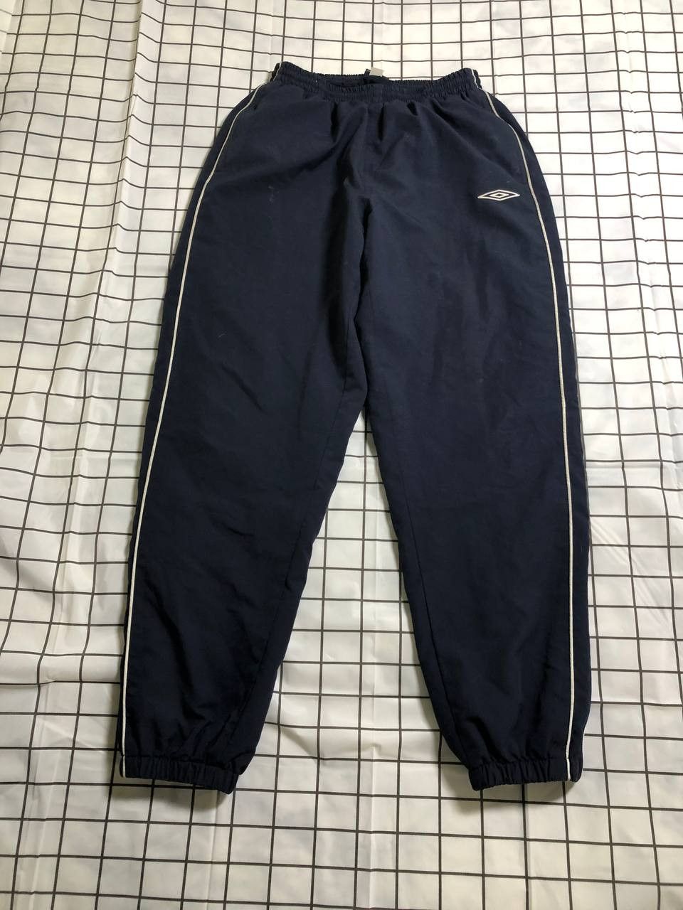 Umbro Umbro Vintage Mens Nylon Baggy Pants Drill Style Size US 34 / EU 50 - 1 Thumbnail