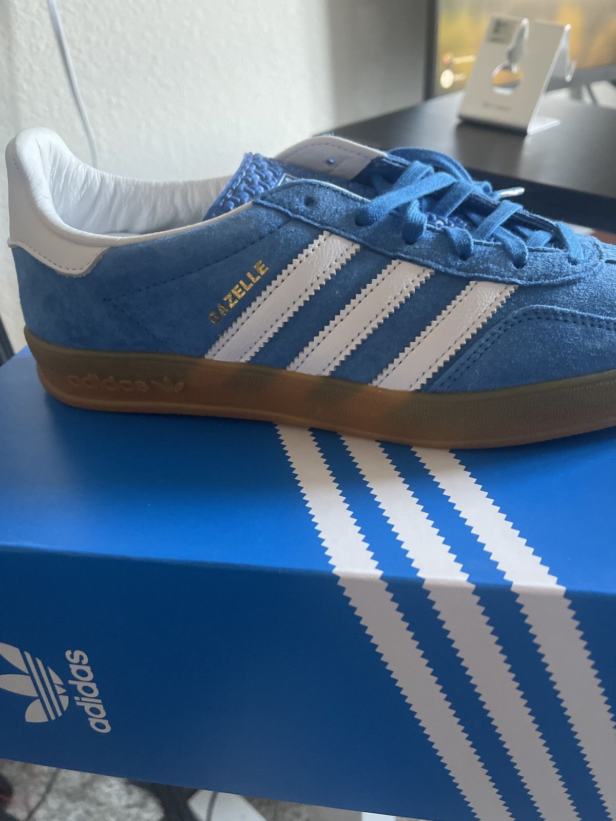 Adidas Gazelle Size US 6.5 / EU 39-40 - 3 Thumbnail