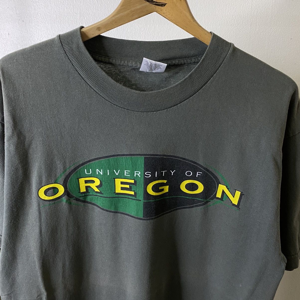 Vintage 1990s University of Oregon American College Collegiate Tee Size US L / EU 52-54 / 3 - 2 Thumbnail