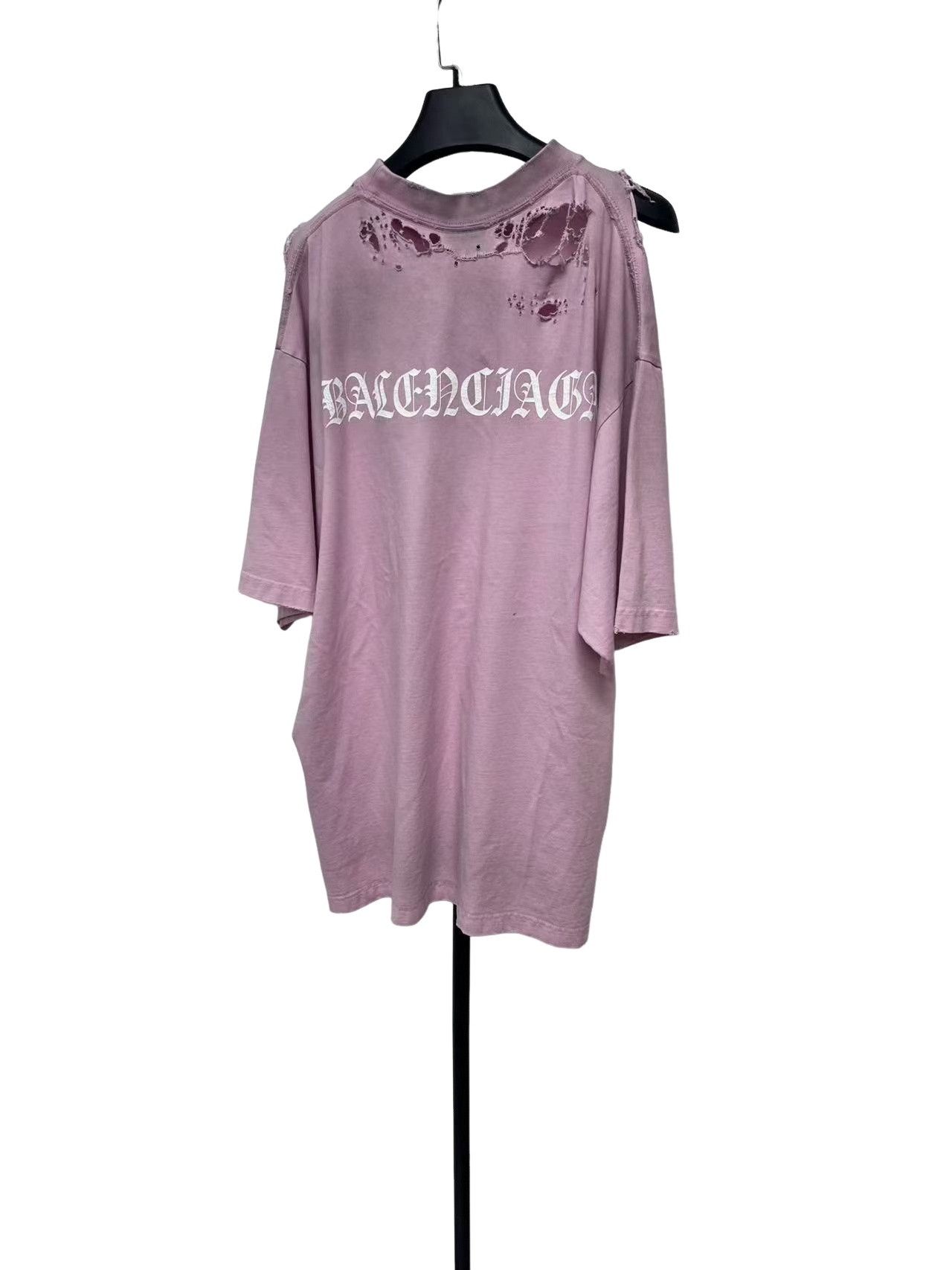 Balenciaga Balenciaga Distressed Gothic Logo T-Shirt Pink M Size M / US 6-8 / IT 42-44 - 1 Thumbnail
