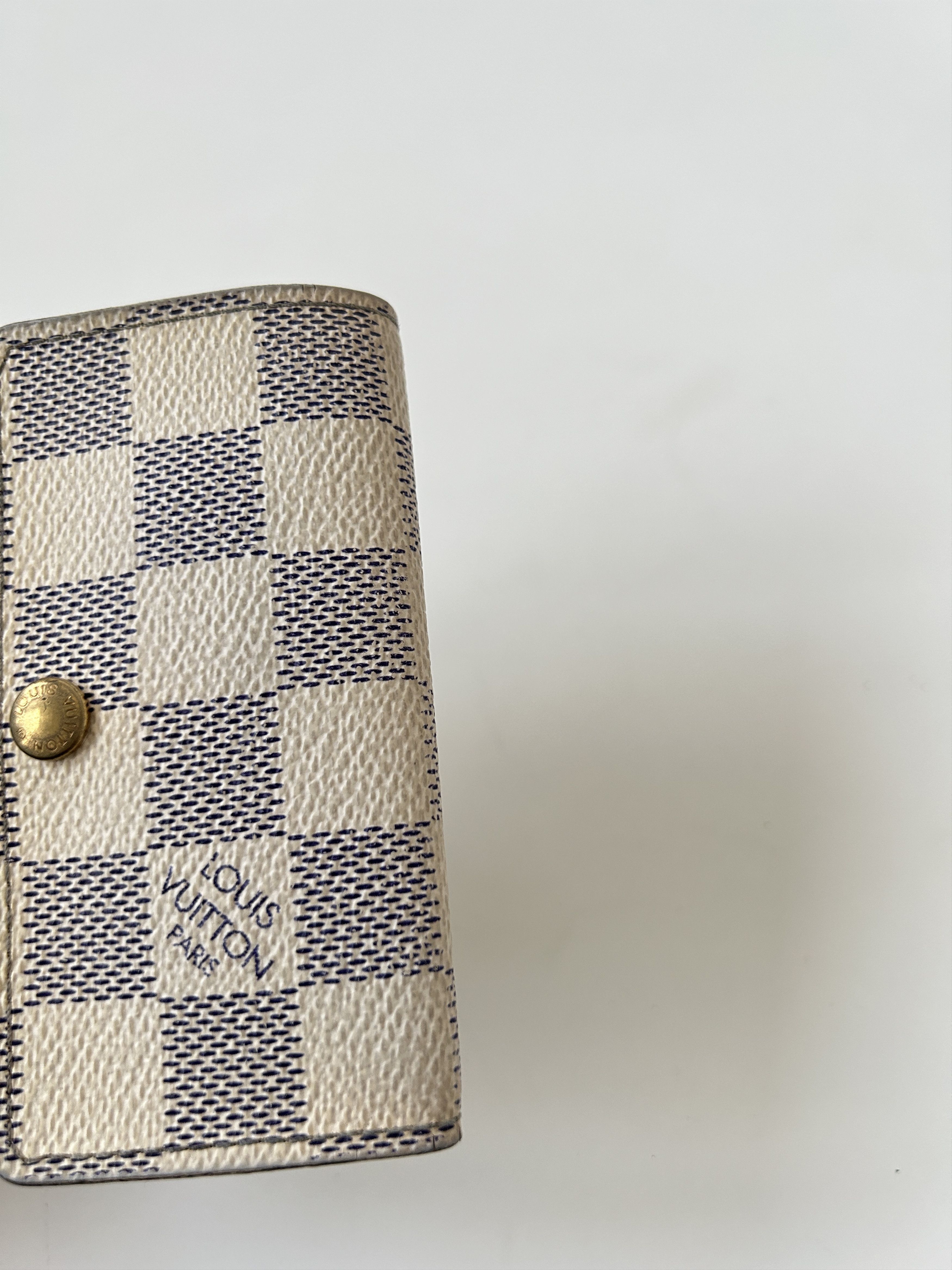 Louis Vuitton Louis Vuitton damier azur key holder Size ONE SIZE - 8 Thumbnail
