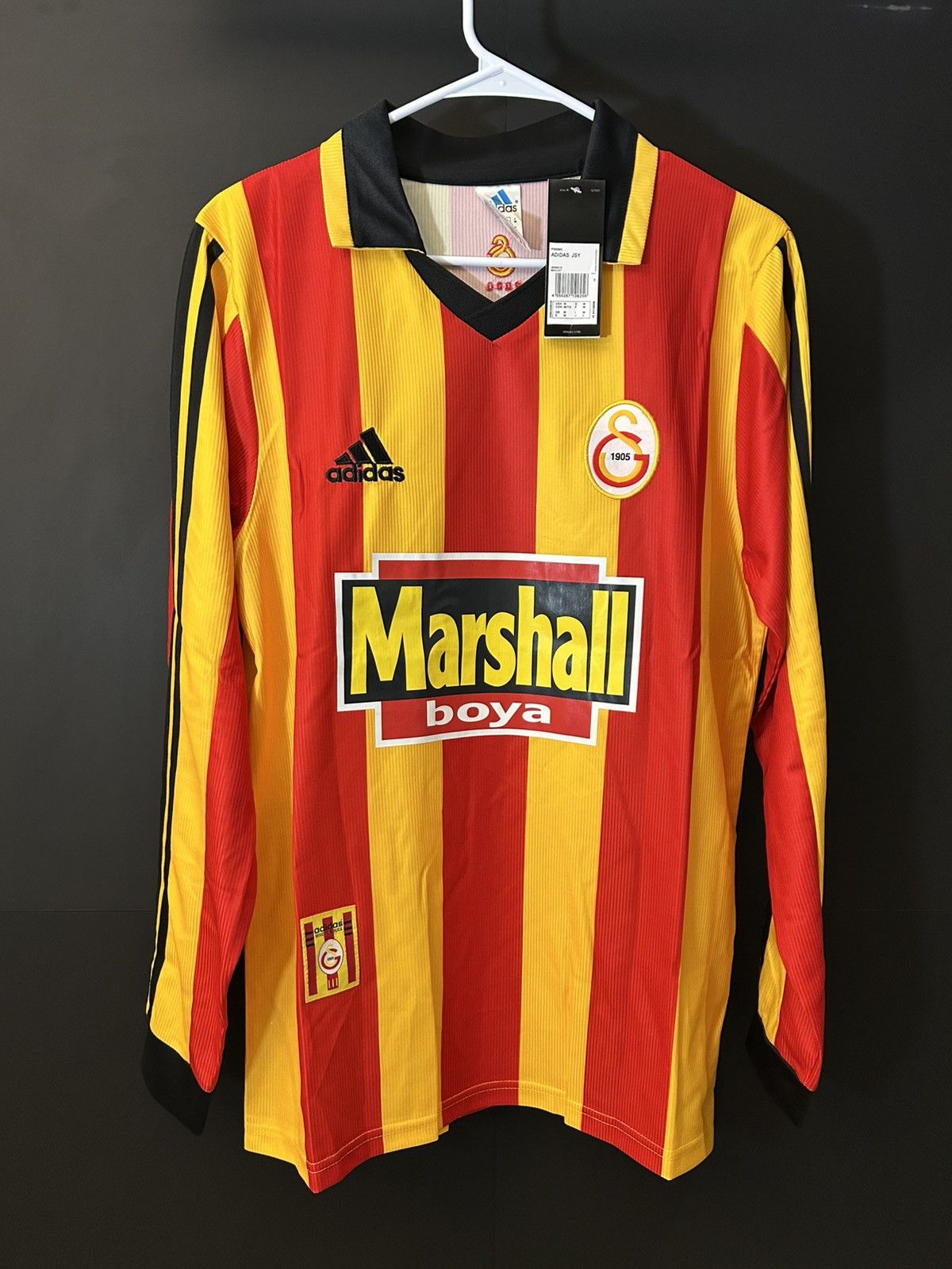 Other HAGI Galatasaray 99/00 Uefa cup long sleeve retro jersey Size US M / EU 48-50 / 2 - 1 Thumbnail