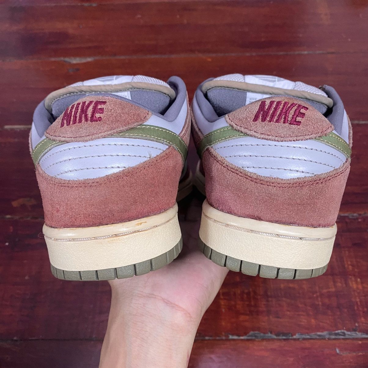 Nike SB Dunk Low Shanghai 1 2004 Size US 8 / EU 41 - 12 Thumbnail