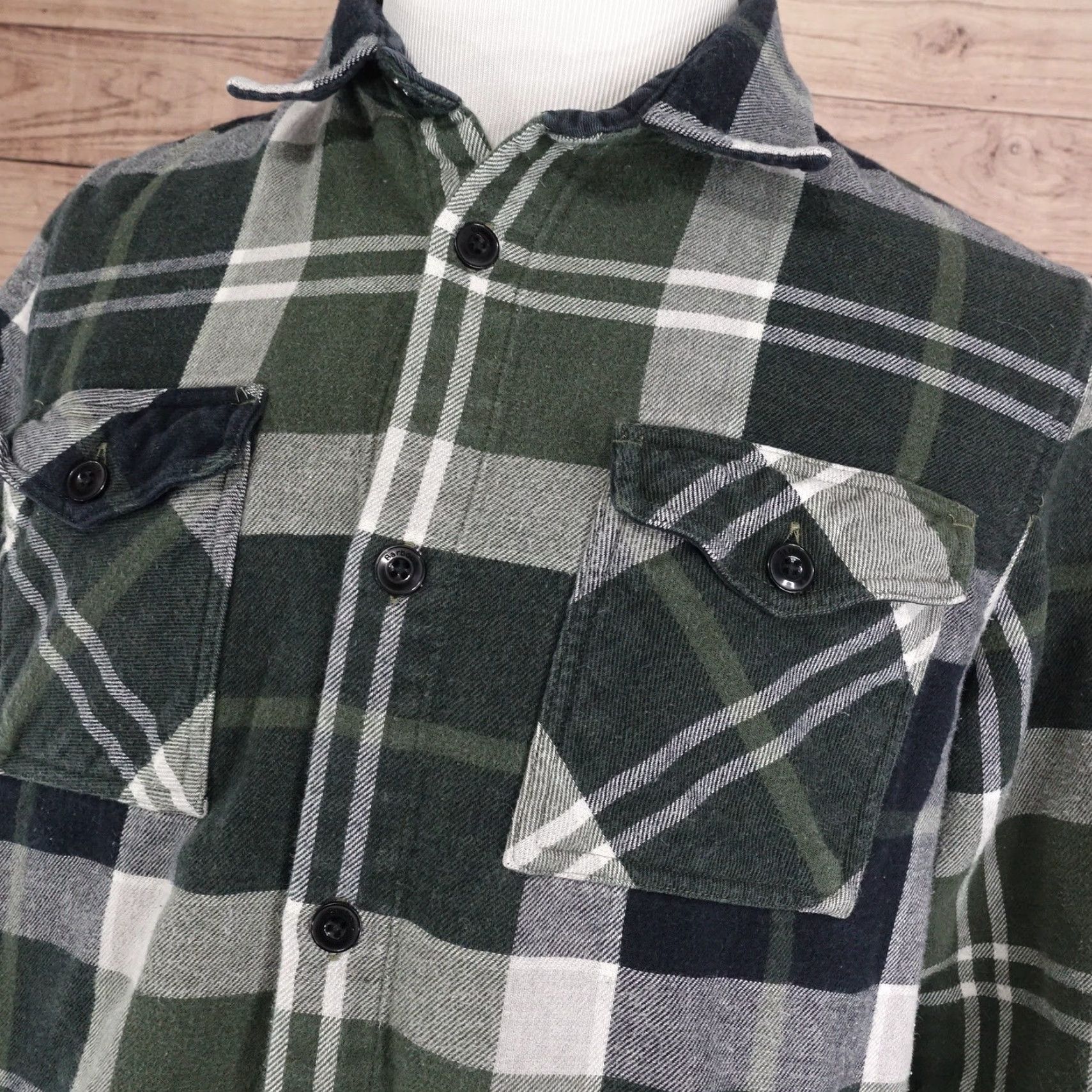 Barbour Barbour Shirt Mens L Green Plaid Flannel Long Sleeve Button Up Pockets Size US L / EU 52-54 / 3 - 2 Thumbnail