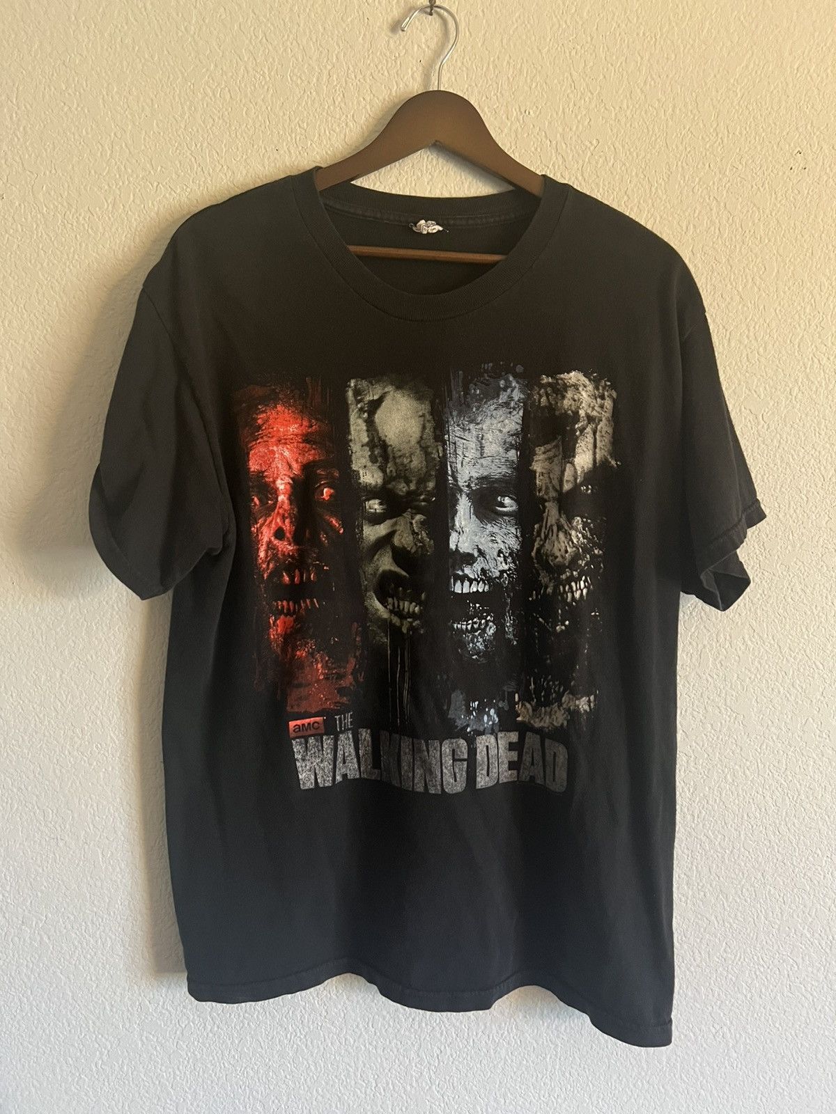 Vintage Vintage The Walking Dead Zombies Tee Size US L / EU 52-54 / 3 - 1 Thumbnail