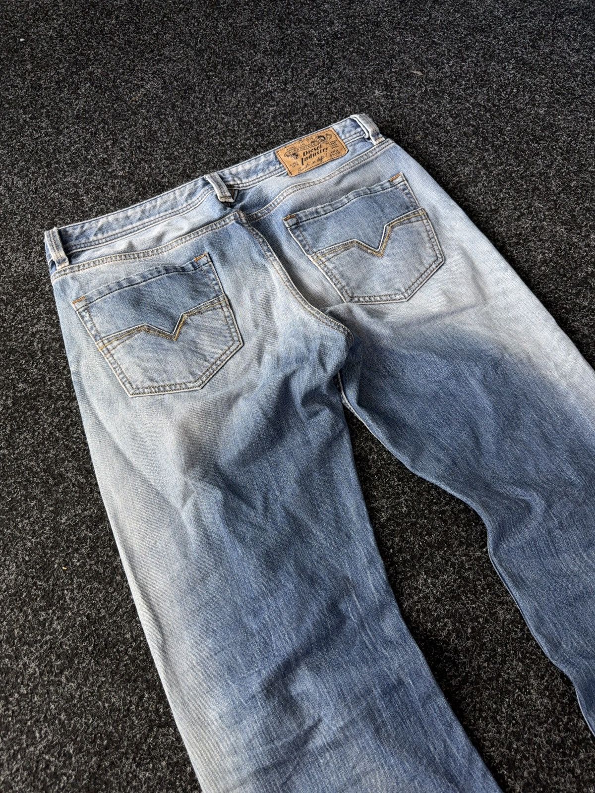 Diesel Vintage Y2K 00s Luxury Distressed Larkee jeans Denim pants Size US 34 / EU 50 - 13 Thumbnail