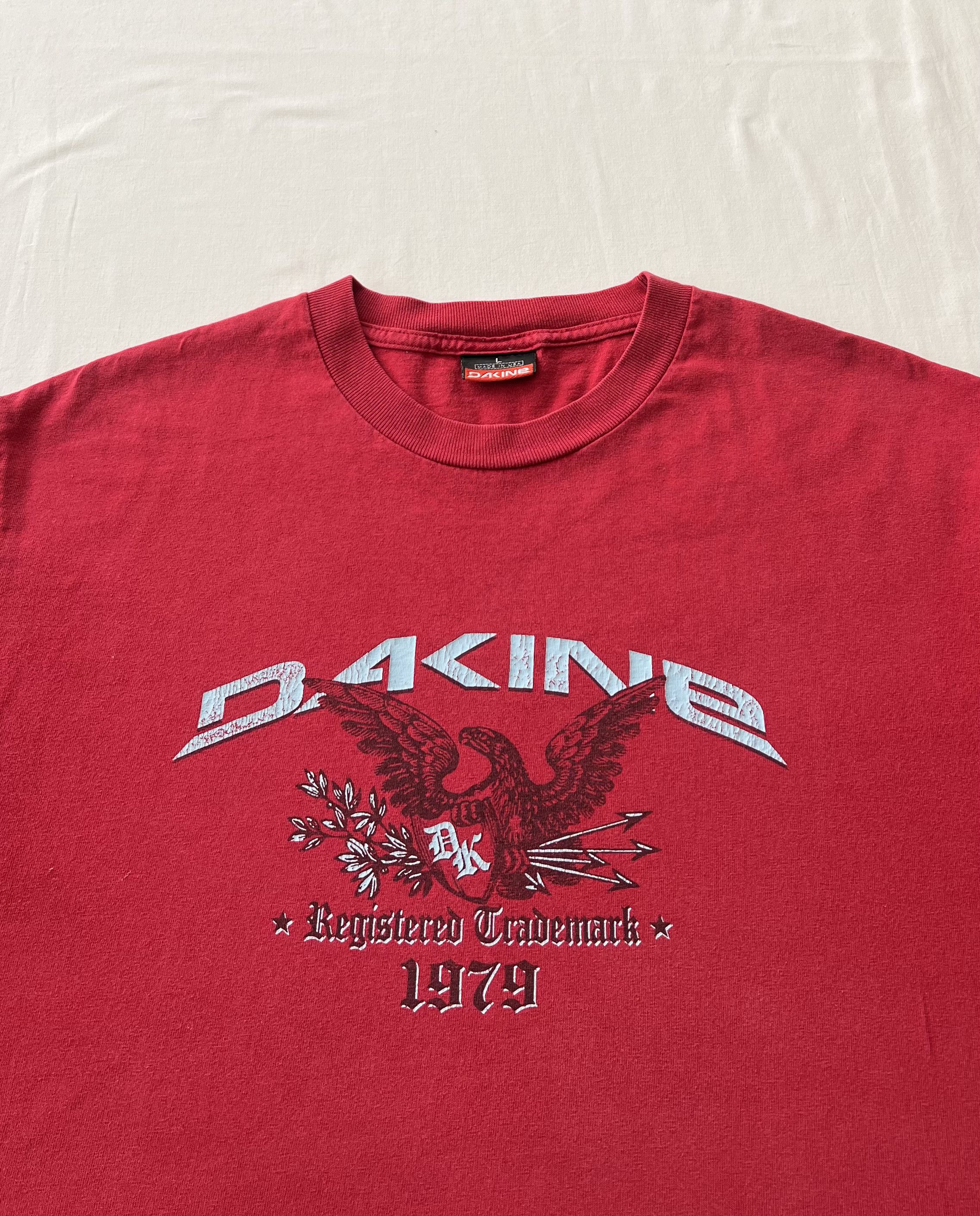 Dakine Vintage 2000s Dakine Red Graphic T-shirt Size US L / EU 52-54 / 3 - 3 Thumbnail