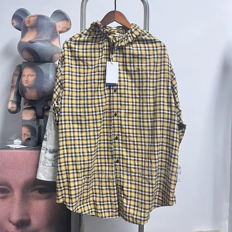 Balenciaga Balenciaga size 36 Newspaper Shirt Size S / US 4 / IT 40 - 1 Thumbnail