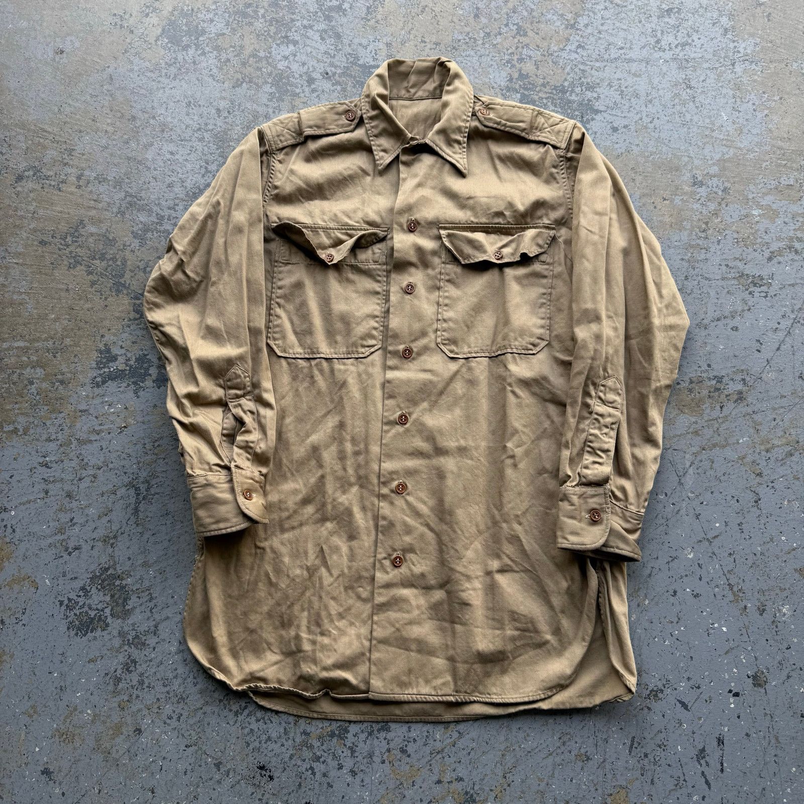 Vintage Vintage 1950s US Army Poplin Khaki Shirt Mens Size US M / EU 48-50 / 2 - 1 Thumbnail
