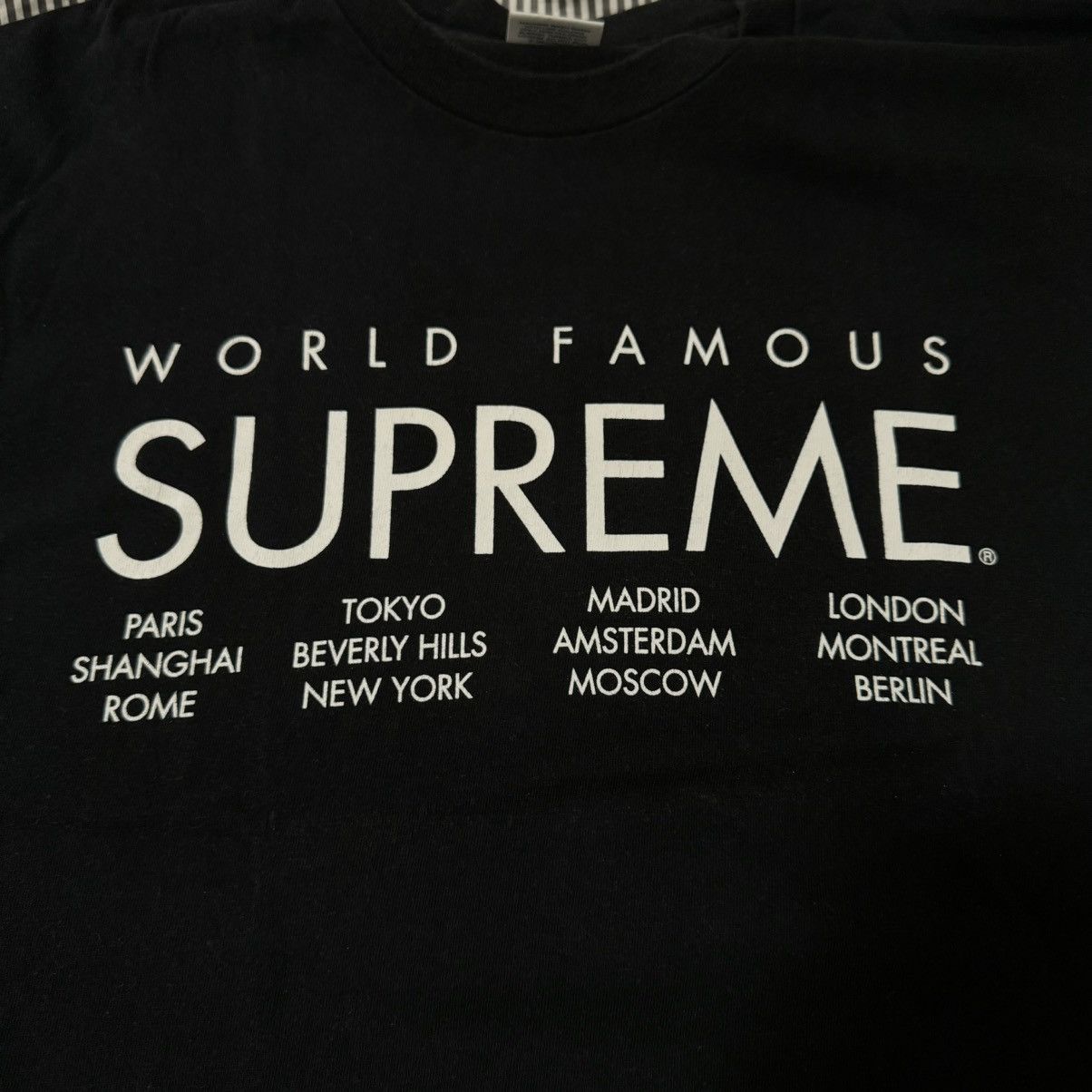 Supreme Supreme World Famous Tee Size US M / EU 48-50 / 2 - 2 Thumbnail