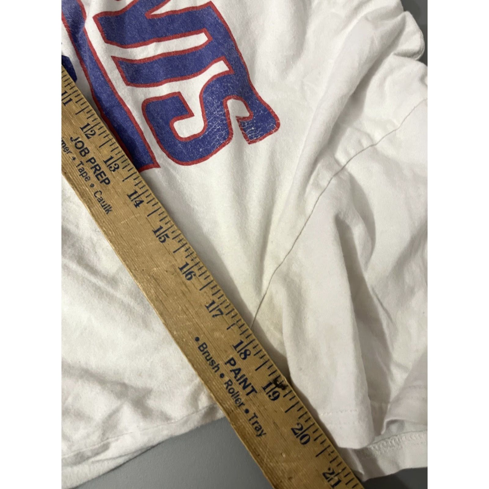 NFL VINTAGE NY Giants NFL Team Apparel Men's White Distressed T-Shirt M Medium Relaxed Size US M / EU 48-50 / 2 - 6 Thumbnail
