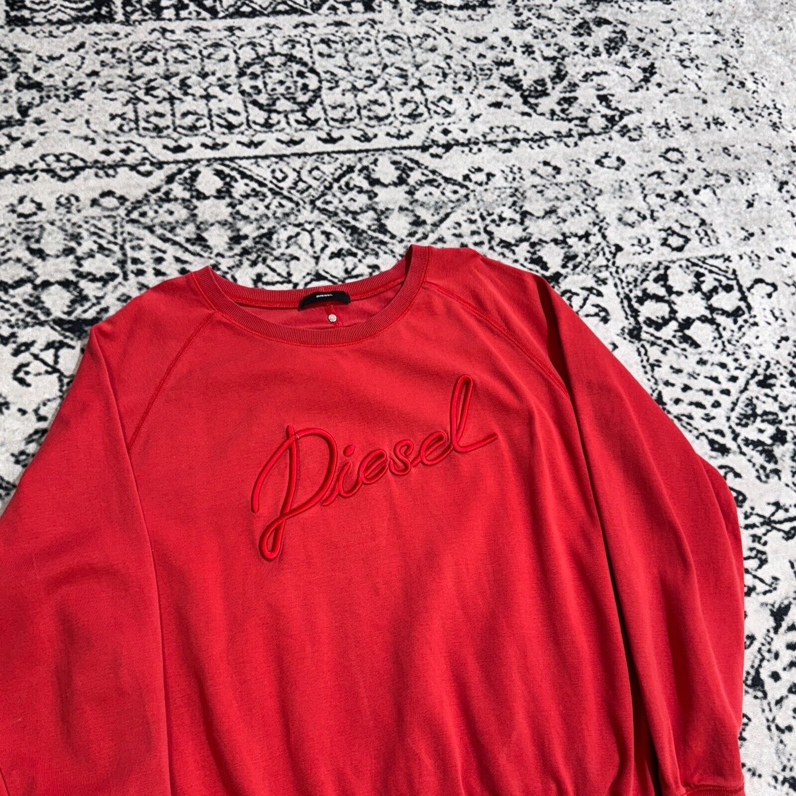 Diesel × Vintage Vintage Diesel Red Cotton Crewneck Size L 90s Spellout Logo Size US L / EU 52-54 / 3 - 4 Thumbnail