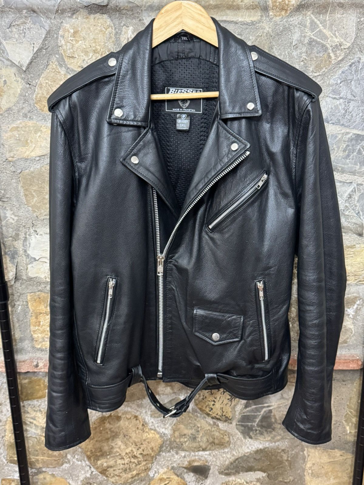 Other Black Biker leather Jacket Size US L / EU 52-54 / 3 - 6 Thumbnail
