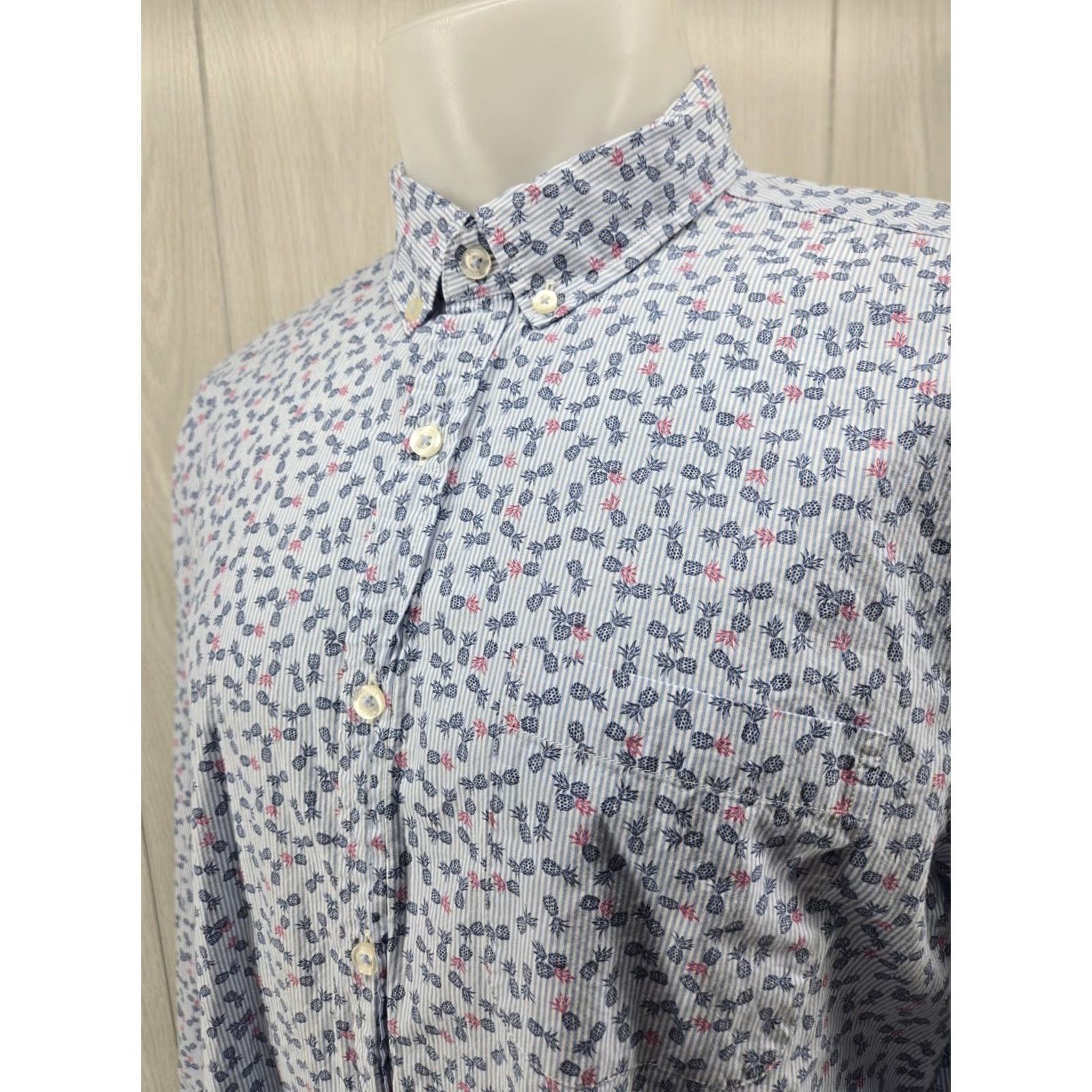 Vineyard Vines Vineyard Vines Murray Shirt Slim Fit Mens LARGE Blue Pineapple Geometric Button-Up Shirt Size US L / EU 52-54 / 3 - 2 Thumbnail