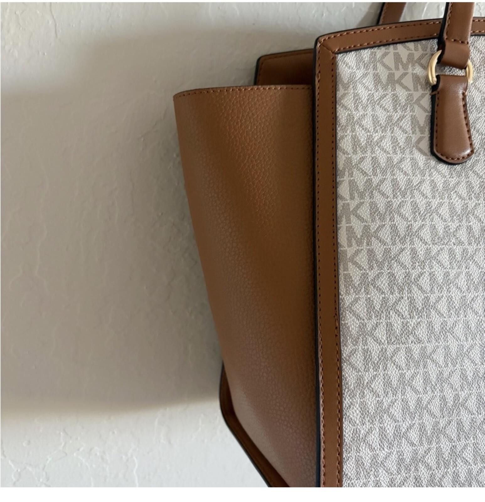 Michael Kors Michael Kors White and Tan Tote Bag Size ONE SIZE - 3 Thumbnail