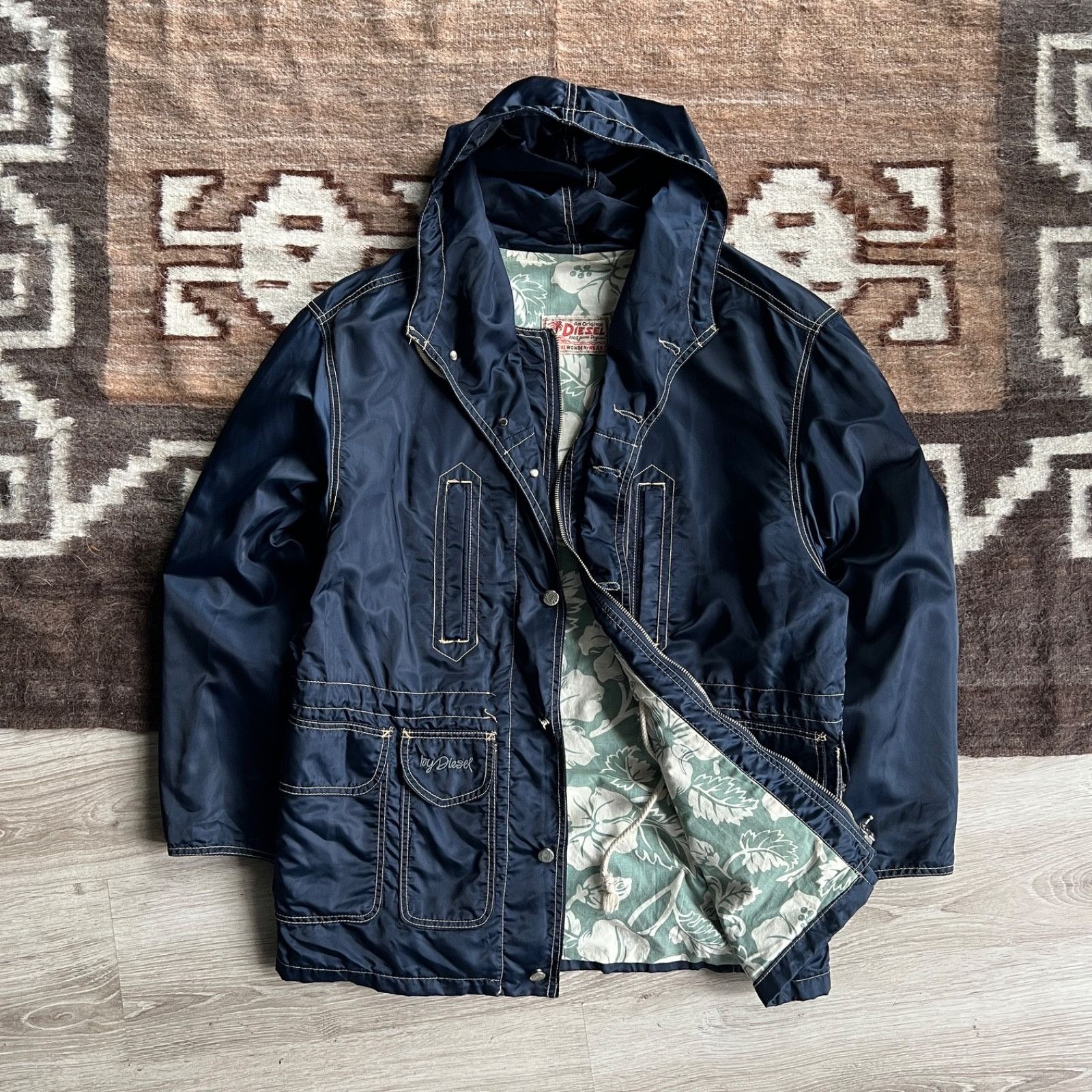 Diesel Diesel Vintage Waikiki Wonder Wear Navy Hooded Jacket Made i Size US L / EU 52-54 / 3 - 1 Thumbnail