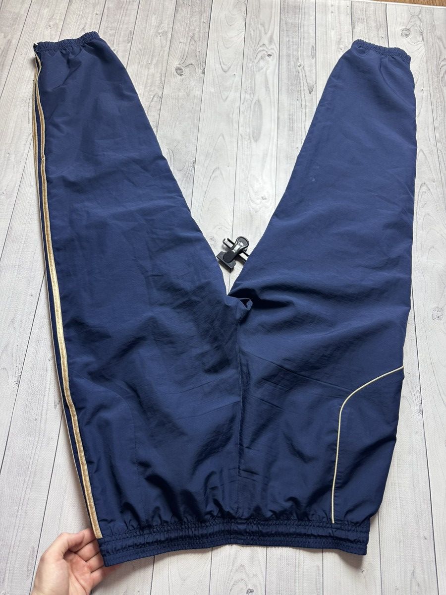 Adidas × Chelsea Soccer × Vintage Vintage adidas Chelsea soccer pants gold stripes rare L/XL Size US 36 / EU 52 - 8 Thumbnail