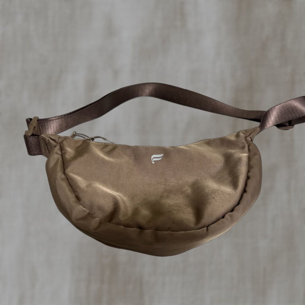 Fabletics The Sling Crossbody Zip Bag Taupe Adjustable Strap Eco Minimalist