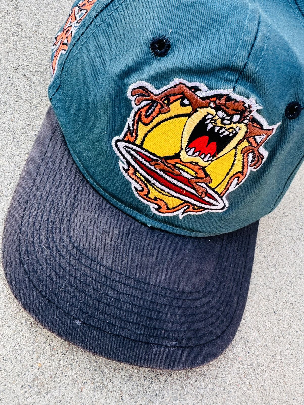 Vintage × Warner Bros Vintage Taz Hat SnapBack 90s Looney Tunes Dad Tasmanian Size ONE SIZE - 2 Thumbnail
