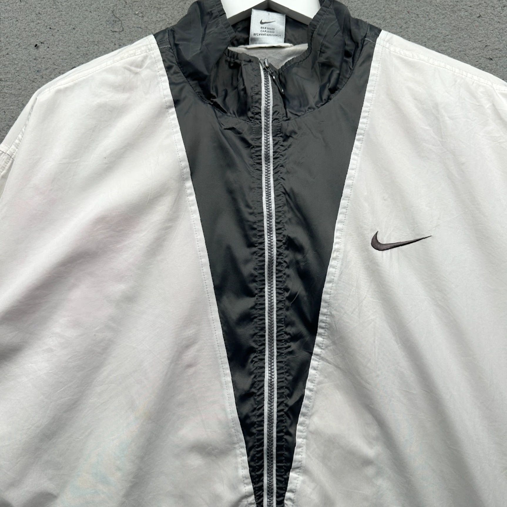 Nike VINTAGE Nike Windbreaker Lined Jacket Womens XXL White Gray Swoosh Full Zip Size XXL / US 16-18 / IT 52-54 - 7 Thumbnail