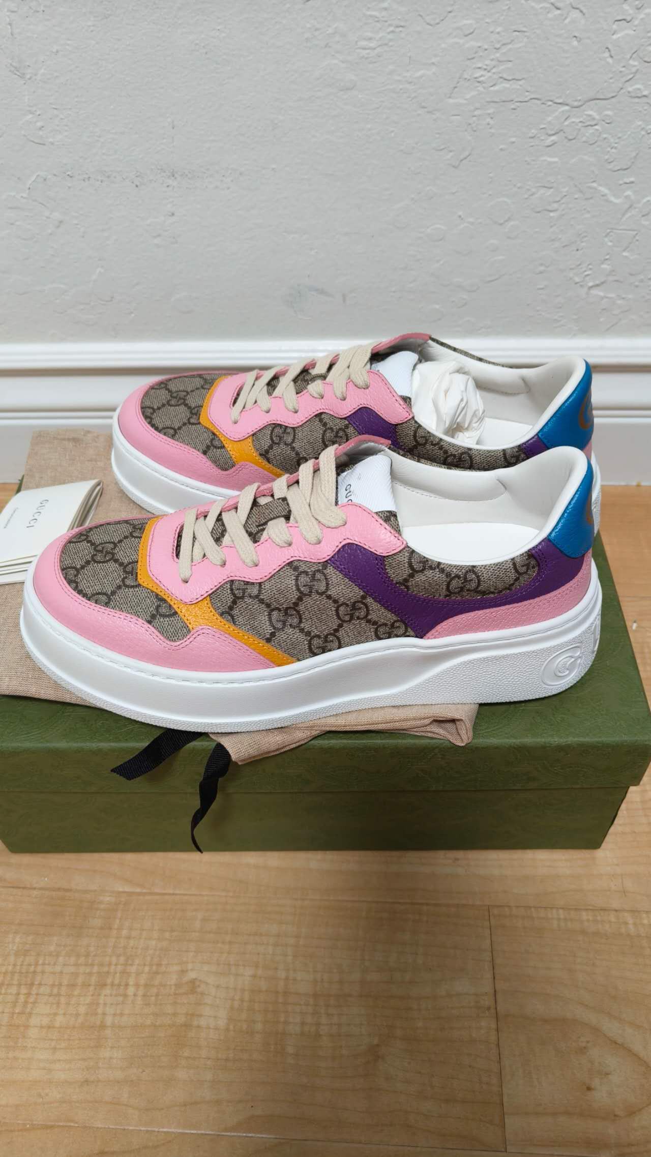 Gucci Gucci Wmns GG Sneaker 'Beige Multi Monogram' Size US 10.5 / IT 40.5 - 6 Thumbnail